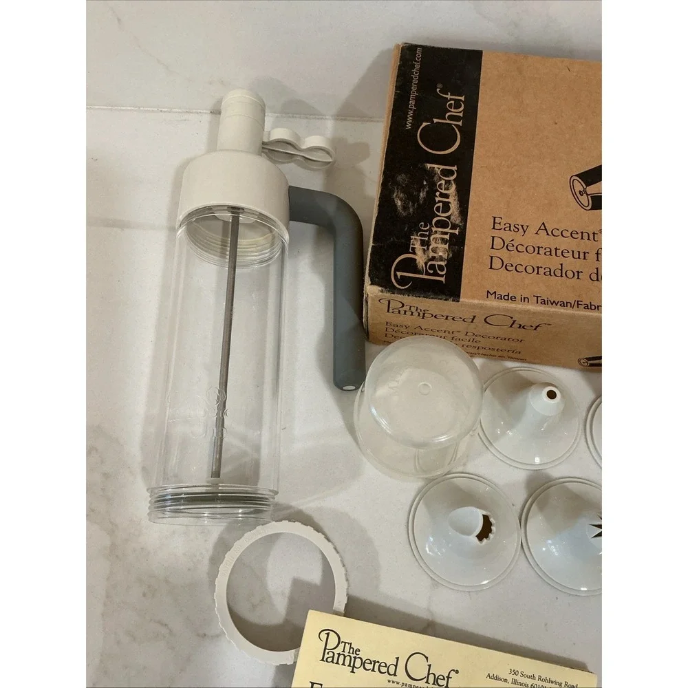 The Pampered Chef Easy Accent Decorator #1775 Cake Icing Set Complete in Box